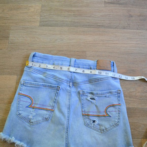 American Eagle Curvy Hi-rise Light Wash Rainbow Pride Shorts Size 00 - Picture 3 of 7